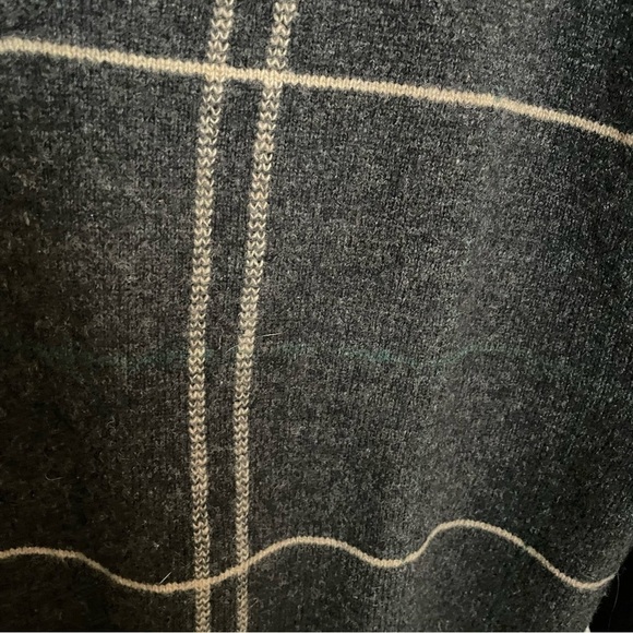 Vuldi 100% Lambs Wool Sweater Size Small - Picture 3 of 7